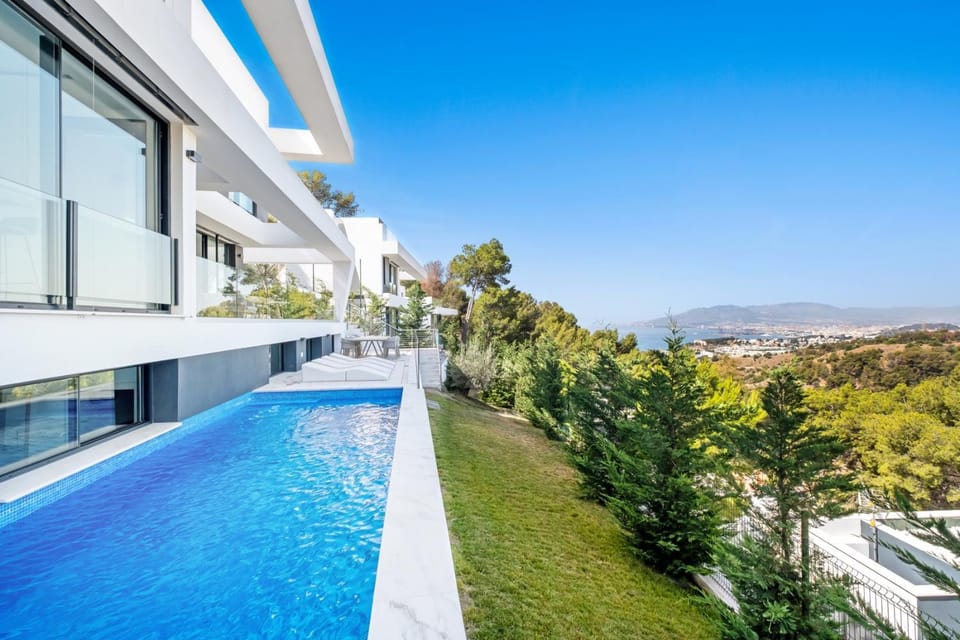 Day, Natural landscape, View (from property/room), Mountain view, Pool view, Sea view, Swimming pool