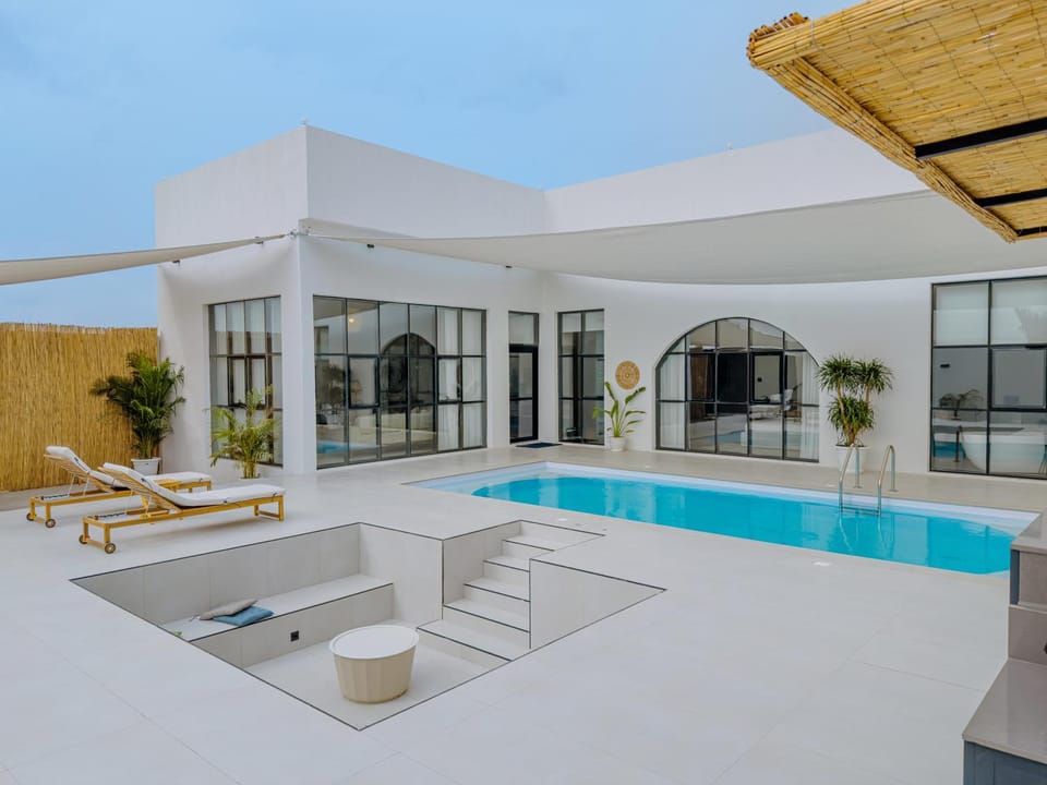 Patio, Day, Pool view, Swimming pool, sunbed