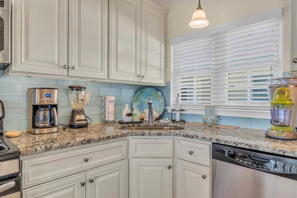 Rooftop Townhouse with 360 Views and Free Parking House in Seaside Heights
