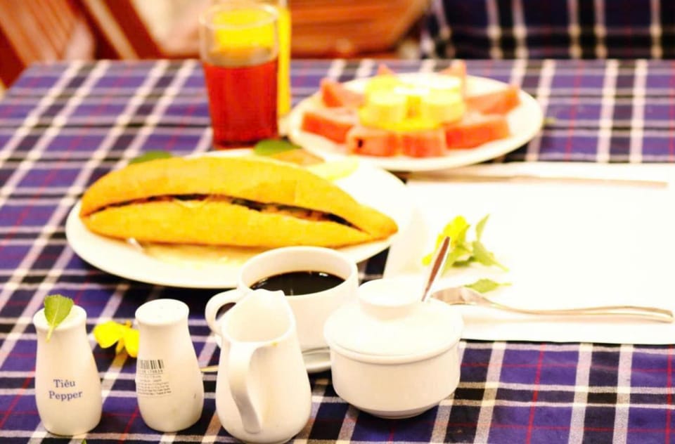 Food and drinks, Food, Breakfast, Drinks