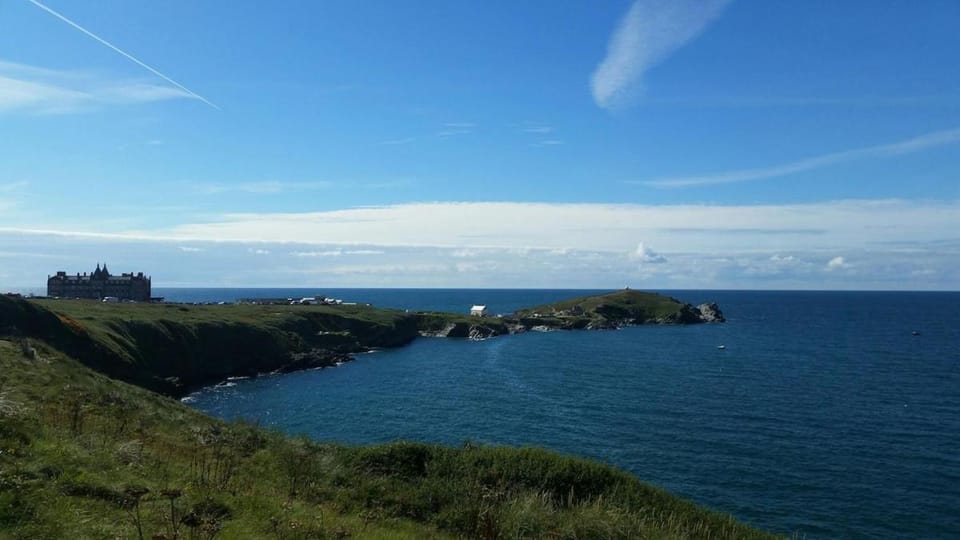 Headland Hideaway, Fistral Beach Newquay, Cornwall Apartment in Newquay