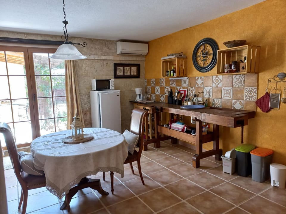 Living room, Dining area, kitchen