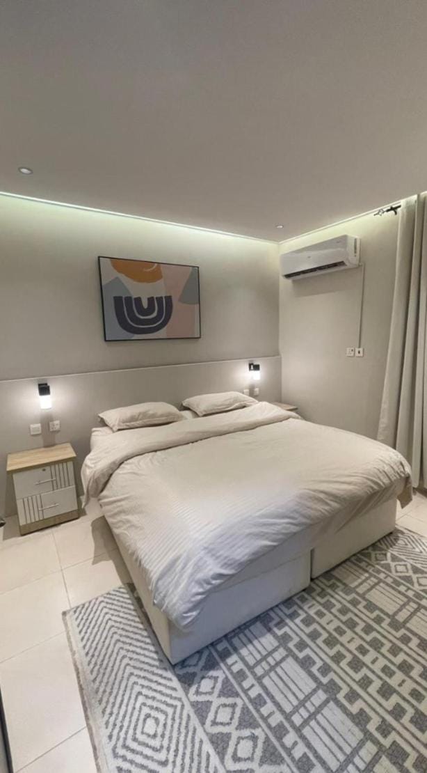 Bed, Bedroom, air conditioner