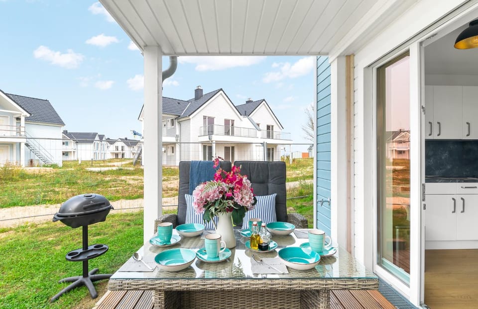 Balcony/Terrace, Garden view