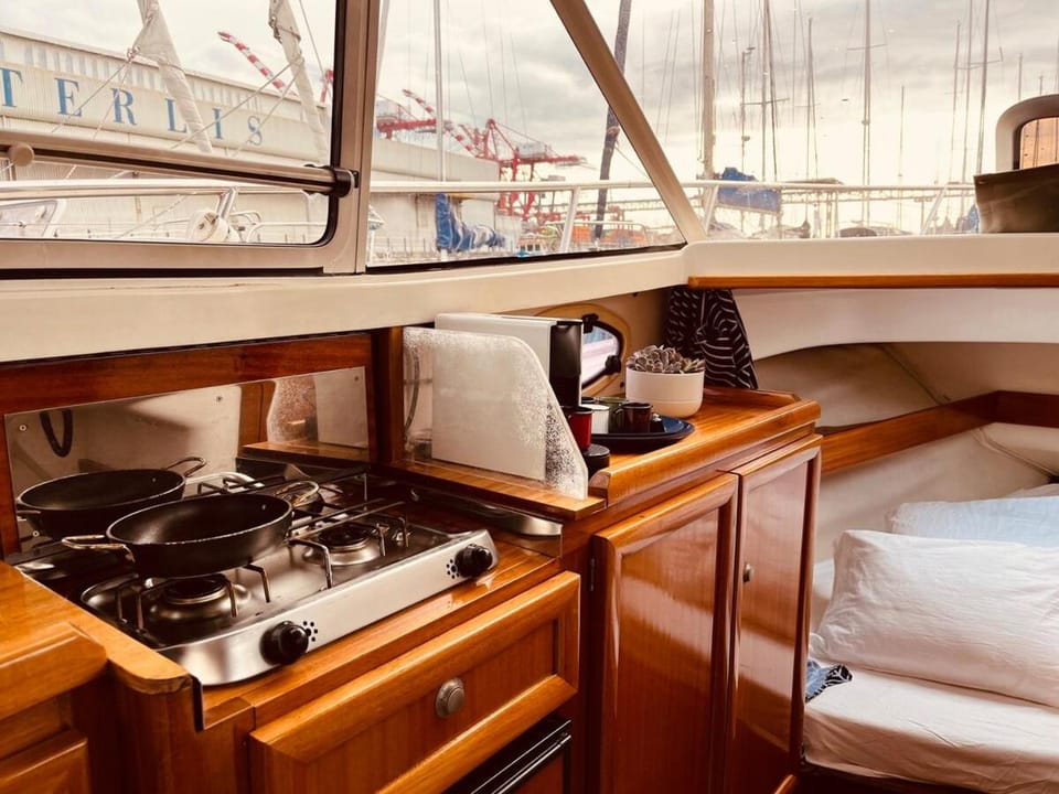 Ero- A floating Escape in Lisbon Docked boat in Lisbon
