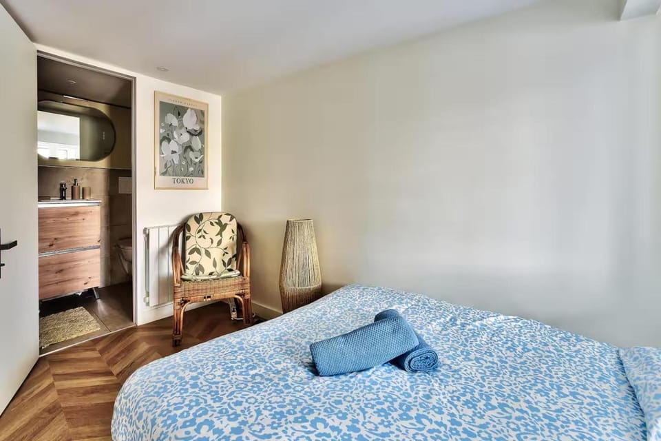 Le Nid Suspendu Apartment in Lyon