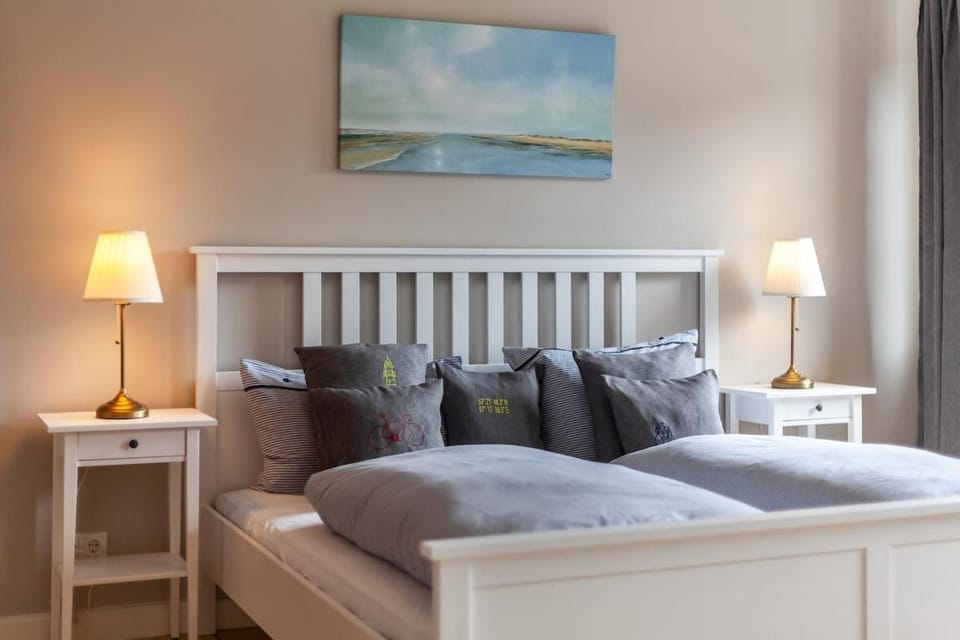 Okko 14 - Cozy townhouse with garden House in Emden