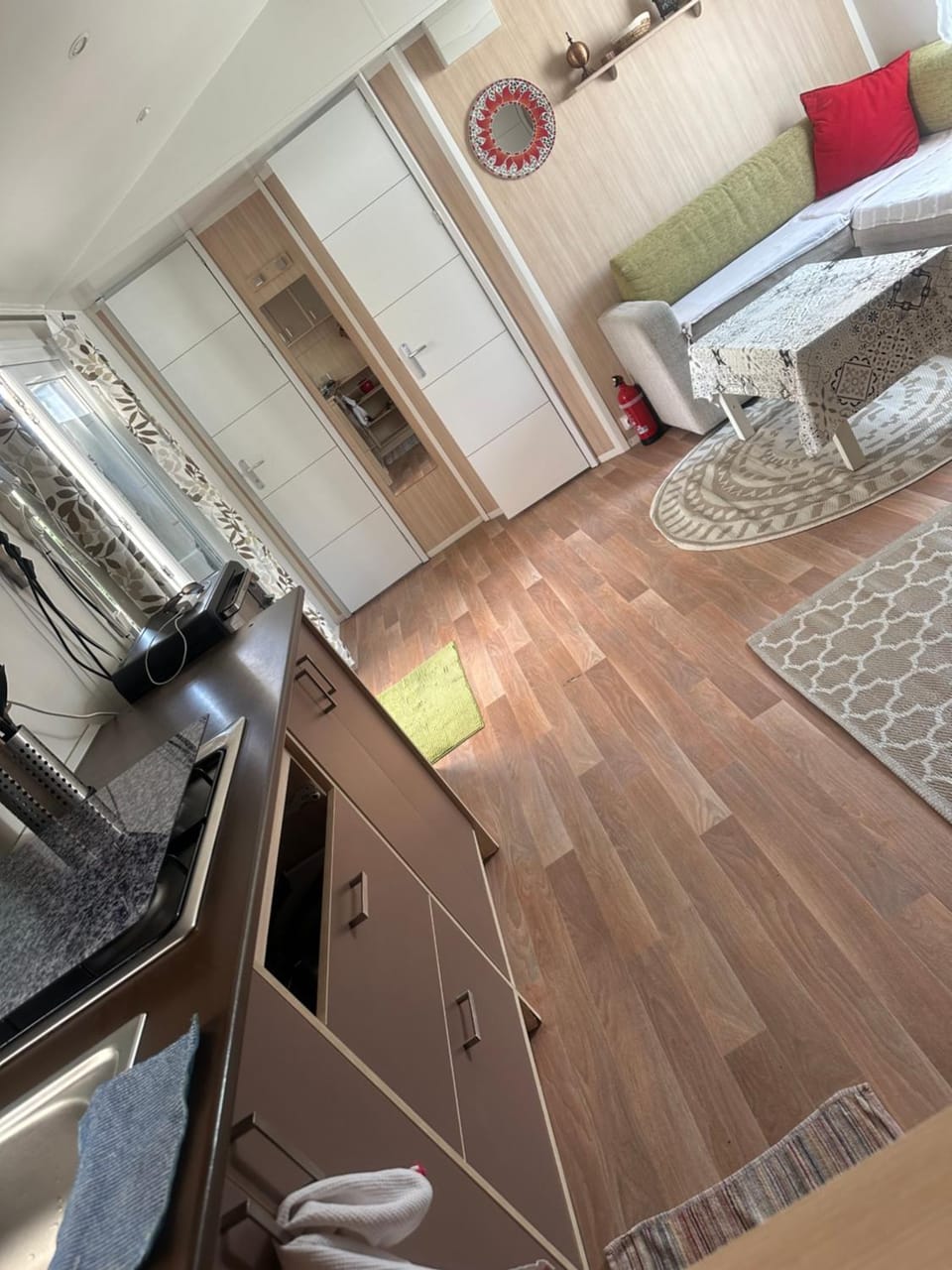 Kitchen or kitchenette, Living room