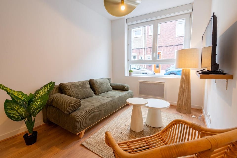 Communal lounge/ TV room, TV and multimedia, Living room