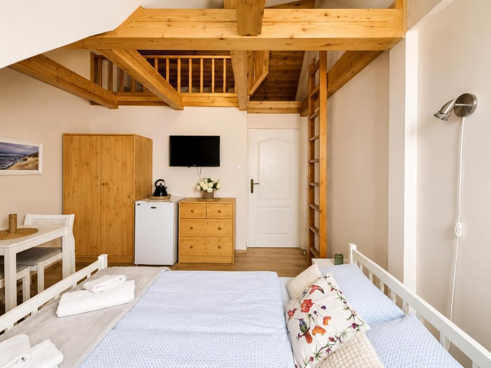 TV and multimedia, Bedroom