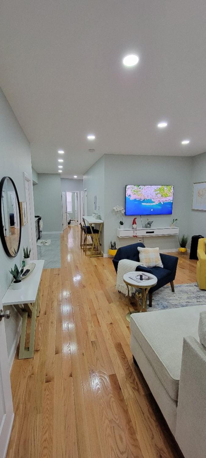 Communal lounge/ TV room