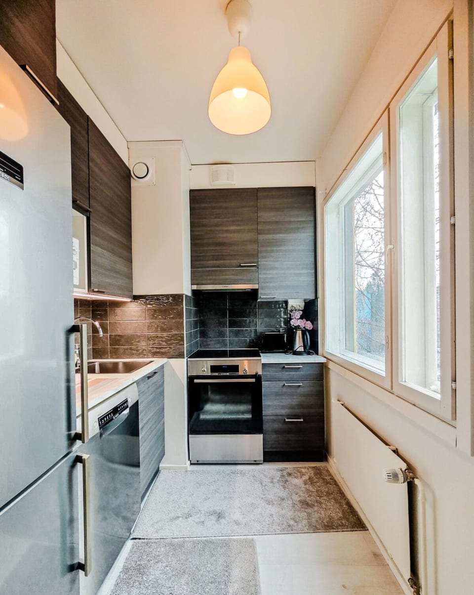 Cozy & Comfy Studio, 14 Mins from Airport, 18 Mins to City Center Apartment in Helsinki