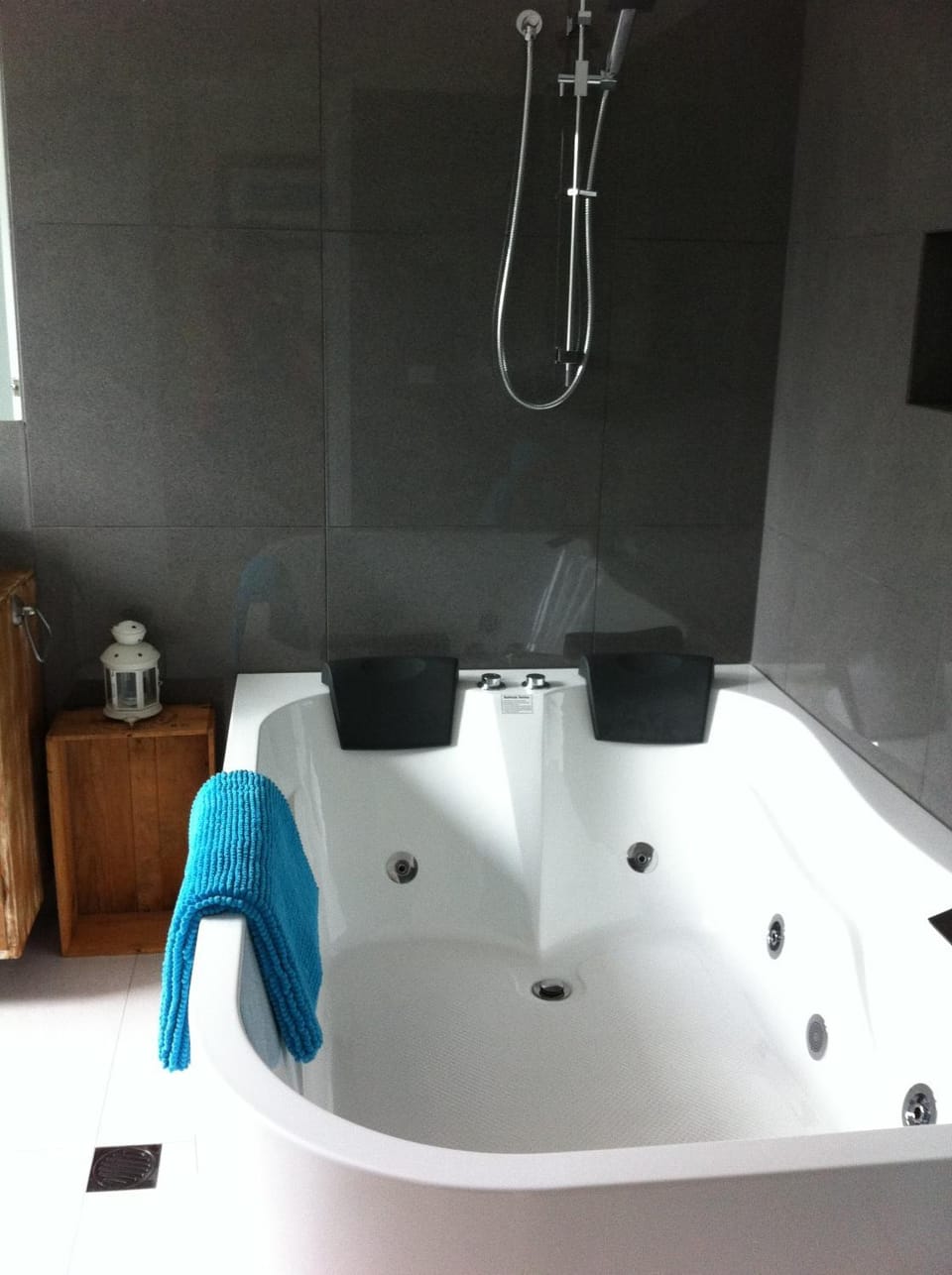 Shower, Bathroom, Area and facilities