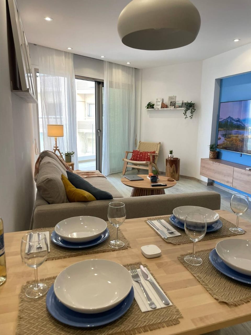Living room, Dining area