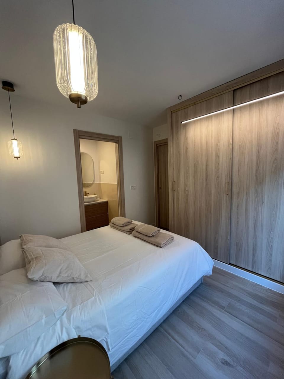 Bed, Bathroom, Bedroom, towels, wardrobe