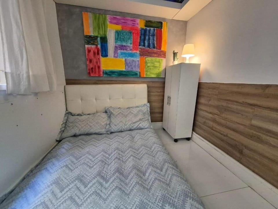 2 min Leme copacabana beach Private bathroom Apartment in Rio de Janeiro