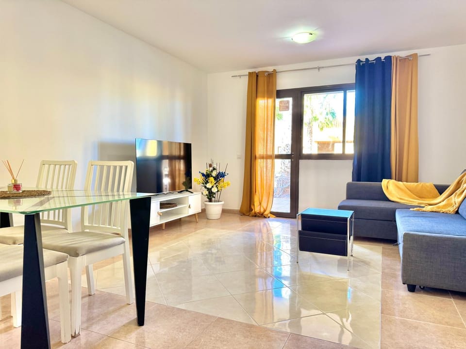TV and multimedia, Living room, Dining area