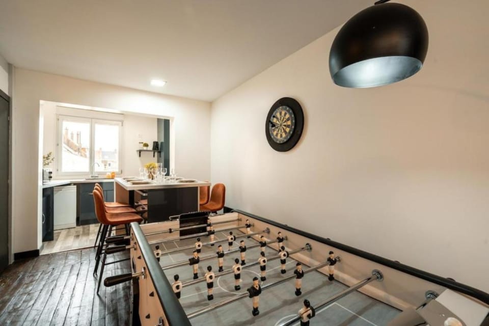 Game Room, Living room, Dining area