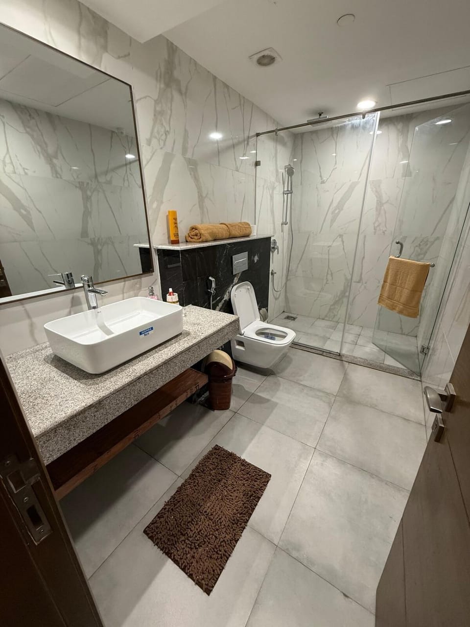 Stayluxe Homes-1 Bedroom Apartment-Penta Square-DHA Apartment in Lahore
