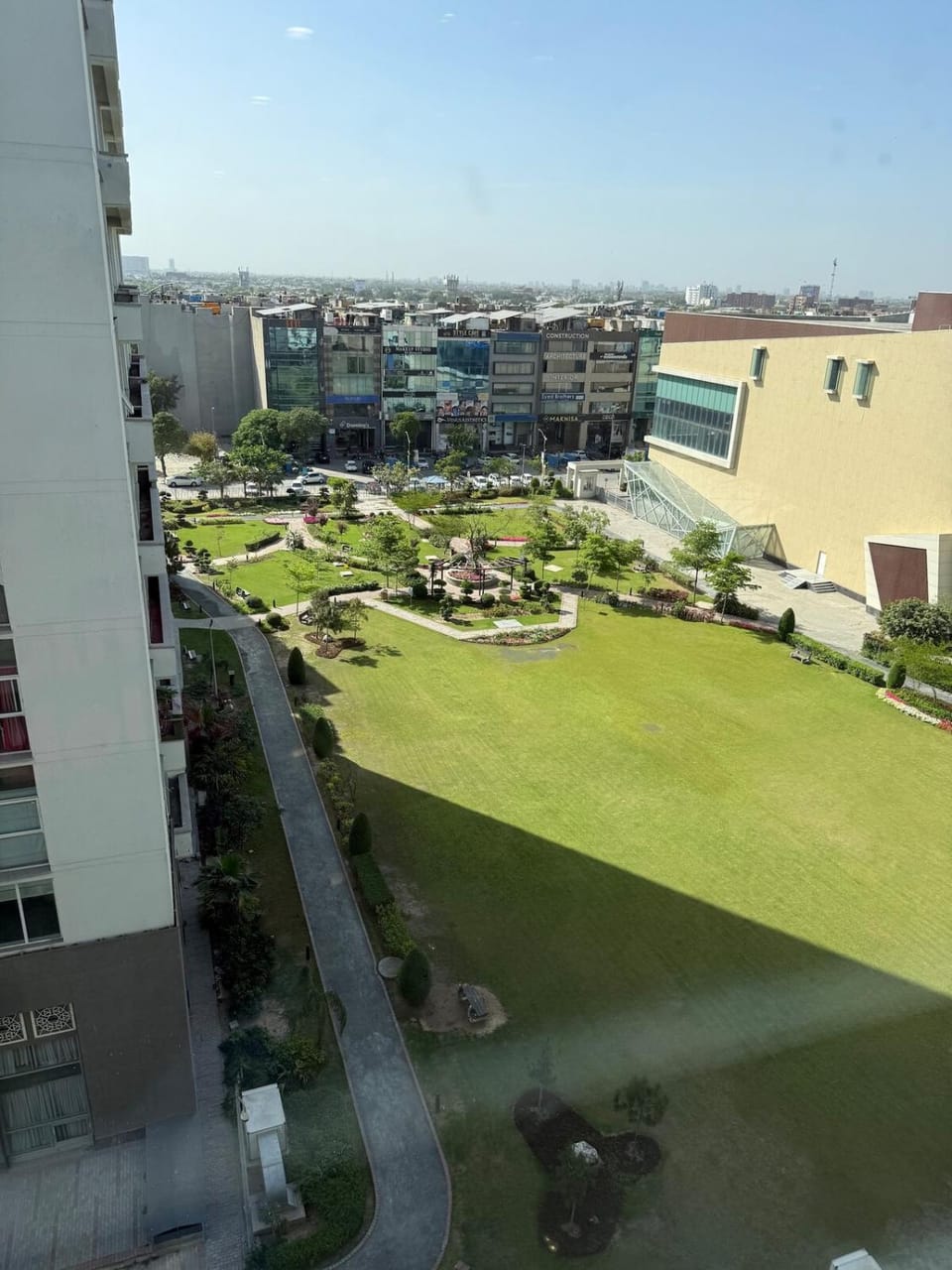 Stayluxe Homes-1 Bedroom Apartment-Penta Square-DHA Apartment in Lahore