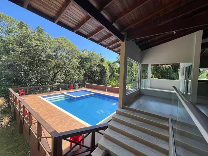 Sua casa em Maresias 1min da Praia com Piscina e Churrasqueira House in São Sebastião
