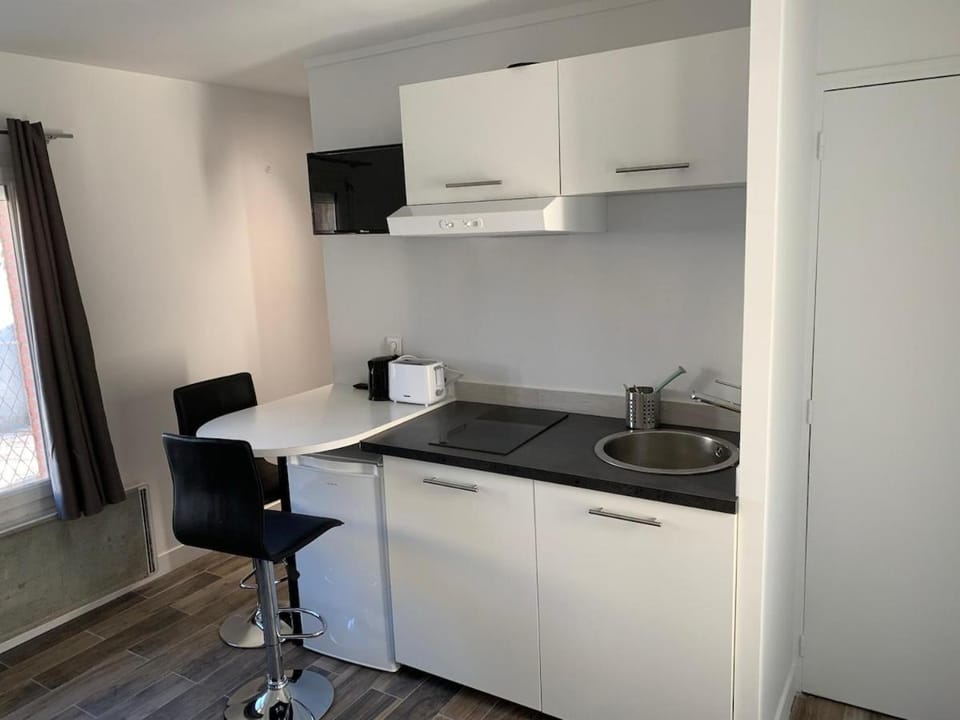 Studio lumineux proche de Paris Apartment in Île-de-France