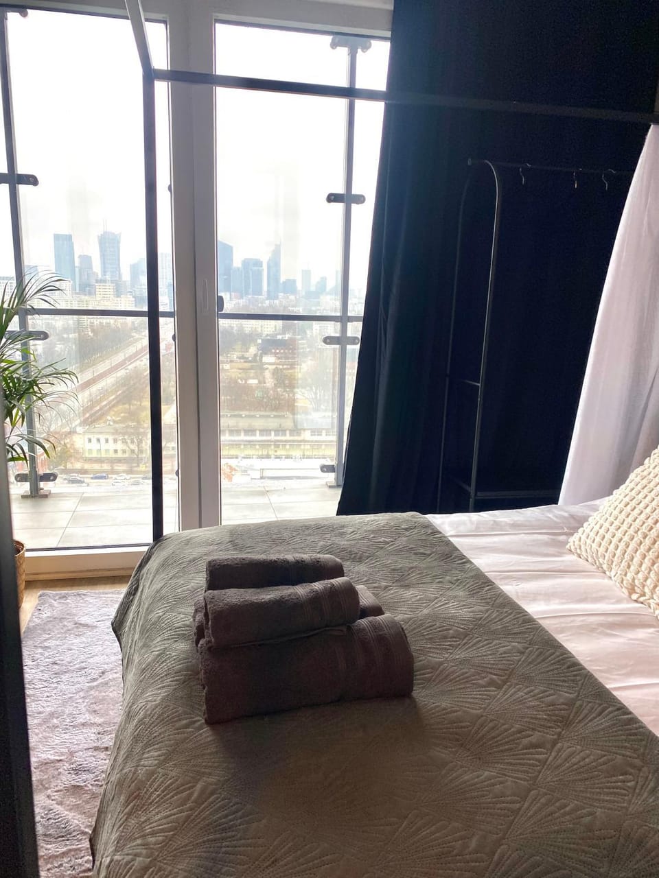 Chillout View & Pleasure Apartment - Wola Tower 15th floor Apartment in Warsaw