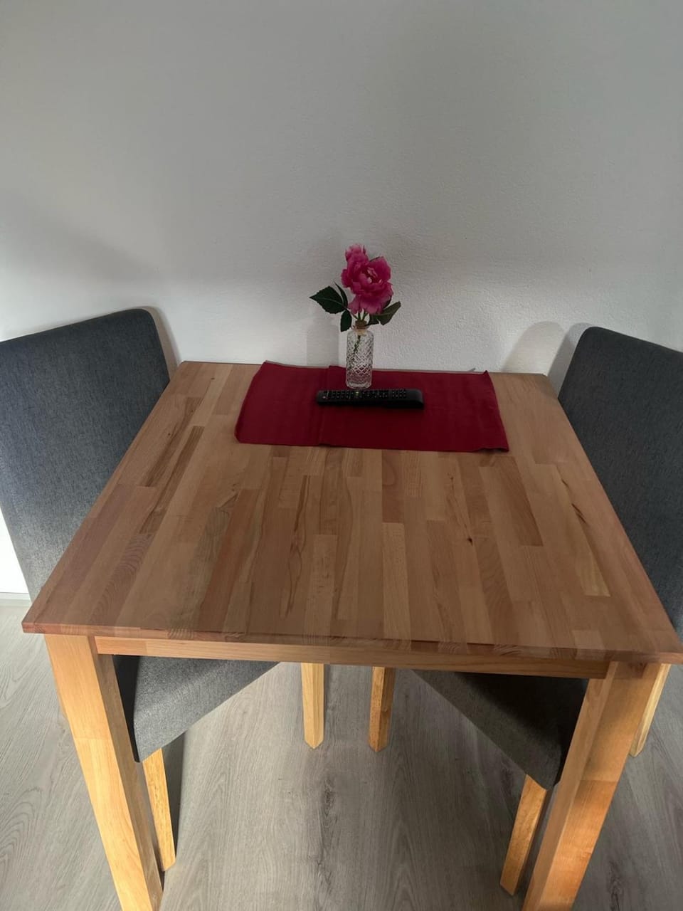 LA Haus für Monteure, Arbeiter, Pendler, ganzes Haus mit Garten, 5 Zimmer Apartment in Styria
