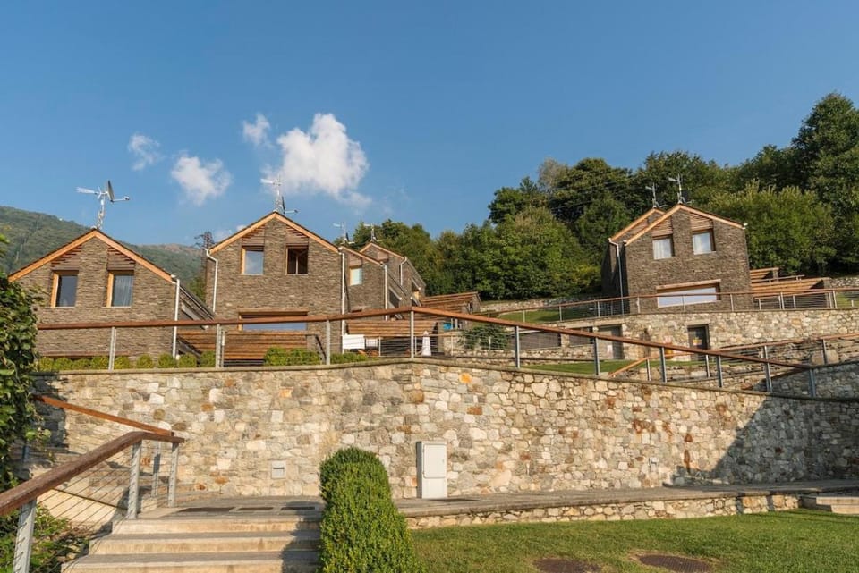 paradiso del lago M1 amazing view Apartment in Bellano