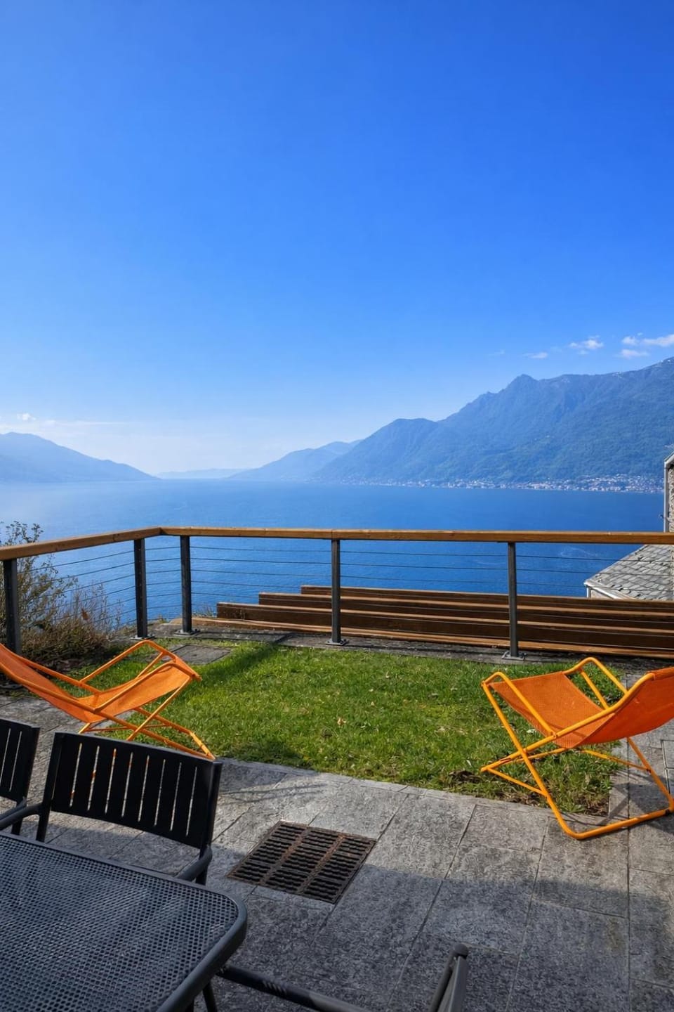 paradiso del lago M1 amazing view Apartment in Bellano