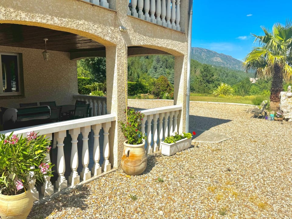 Property building, Balcony/Terrace