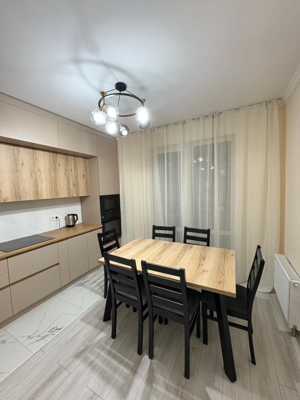 Просторная двухкомнатная квартира в самом современном ЖК Alapark Apartment in Almaty