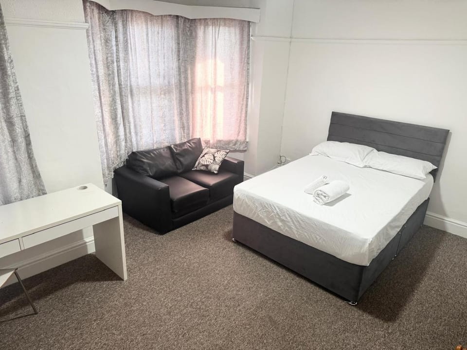 Serene Suite Rooms Bed and Breakfast in Southampton