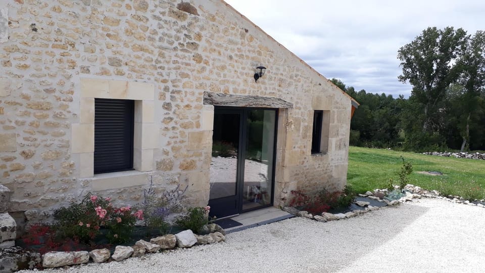Gite cure thermale Jonzac House in Nouvelle-Aquitaine