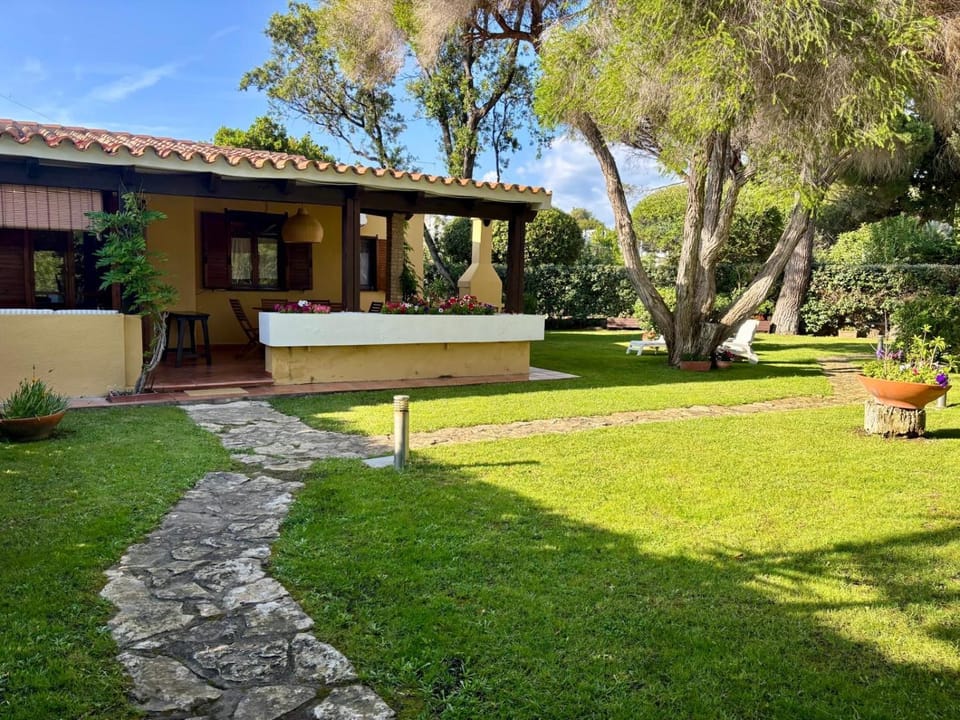 Property building, Garden, Garden view
