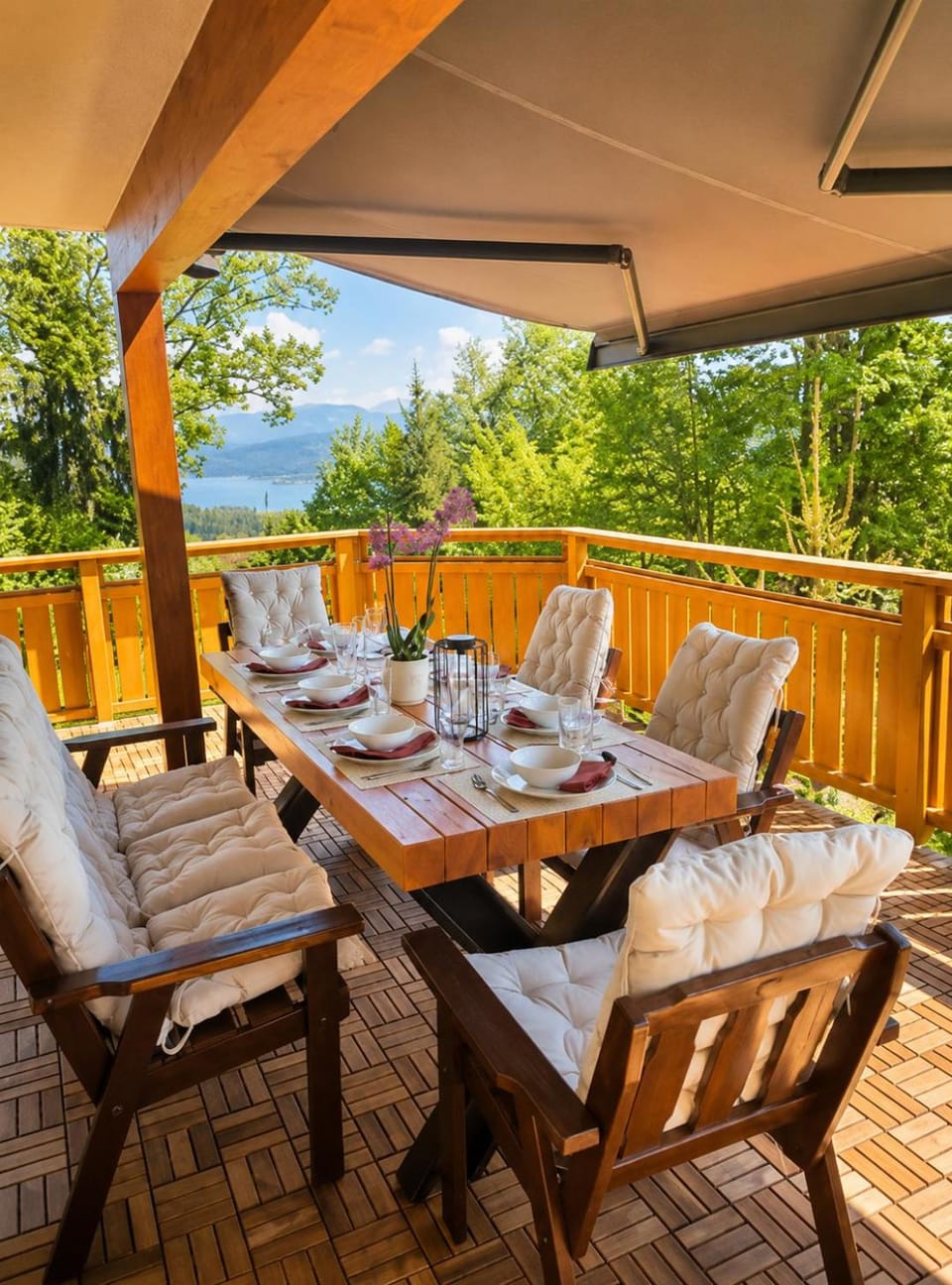 Villa Sara - Wörtherseeblick, Panoramaterrasse, Sauna Villa in Techelsberg