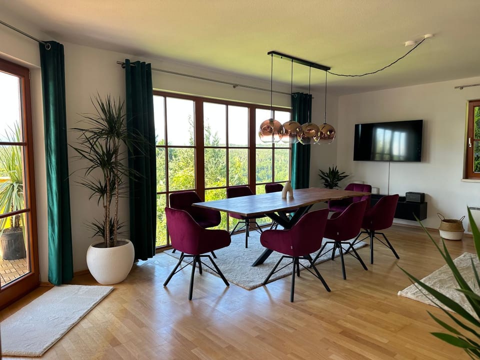 Living room, Dining area