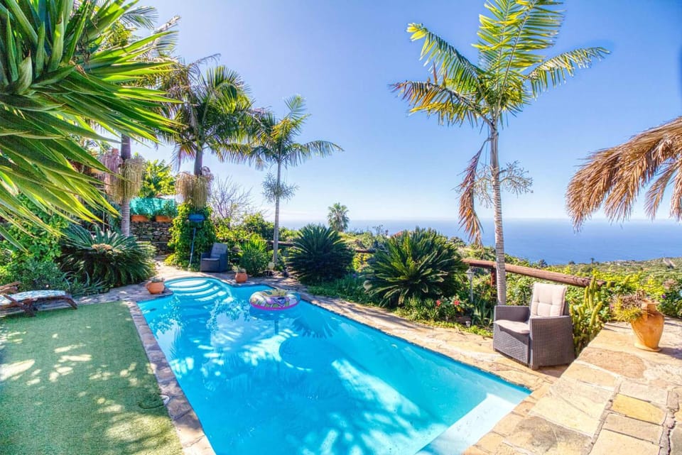 Natural landscape, Garden, Garden, Balcony/Terrace, Garden view, Pool view, Sea view, Swimming pool, Swimming pool