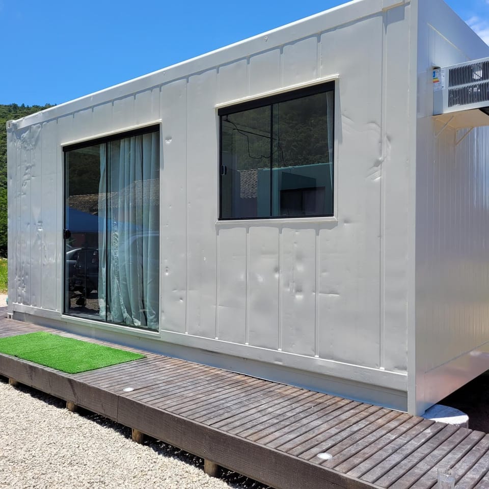 Quitinete Container 3 - Pântano do Sul Apartment in Florianopolis
