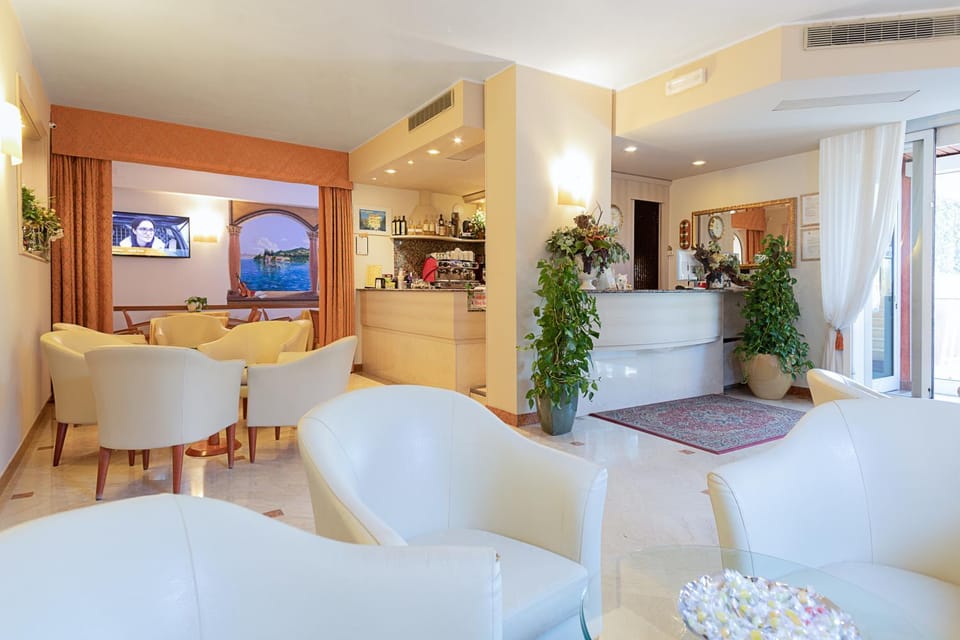 Hotel GARDENIA & Villa CHARME Adults Friendly 4Star service Hotel in Bardolino