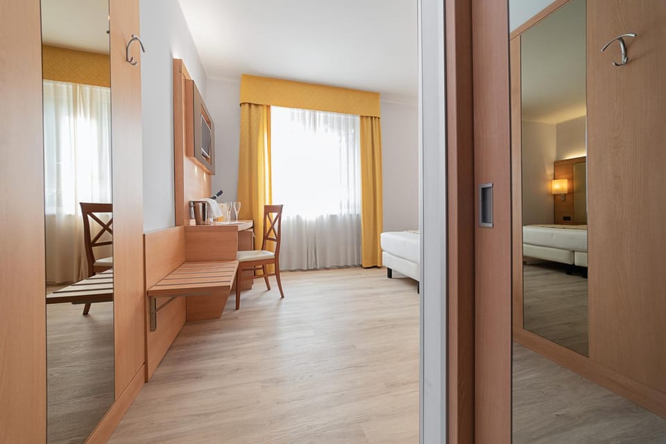 Hotel GARDENIA & Villa CHARME Adults Friendly 4Star service Hotel in Bardolino