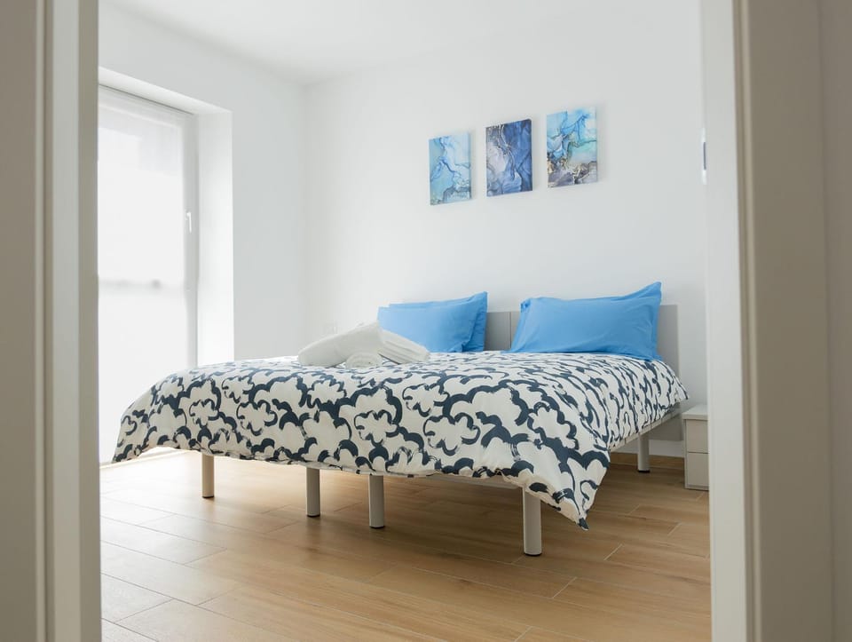 Vrenozi Home Apartment in Piacenza