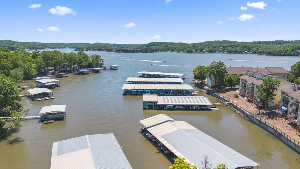 LakeView Bliss With Boat Slip House in Lake of the Ozarks
