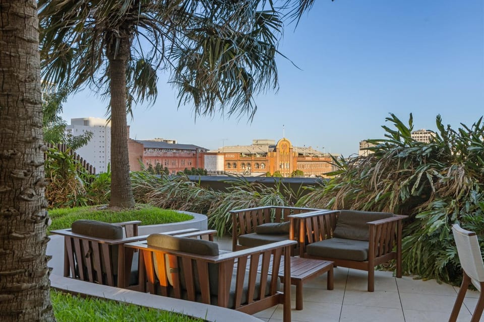 City Escape with Balcony & Resort-Style Amenities Apartment in Brisbane