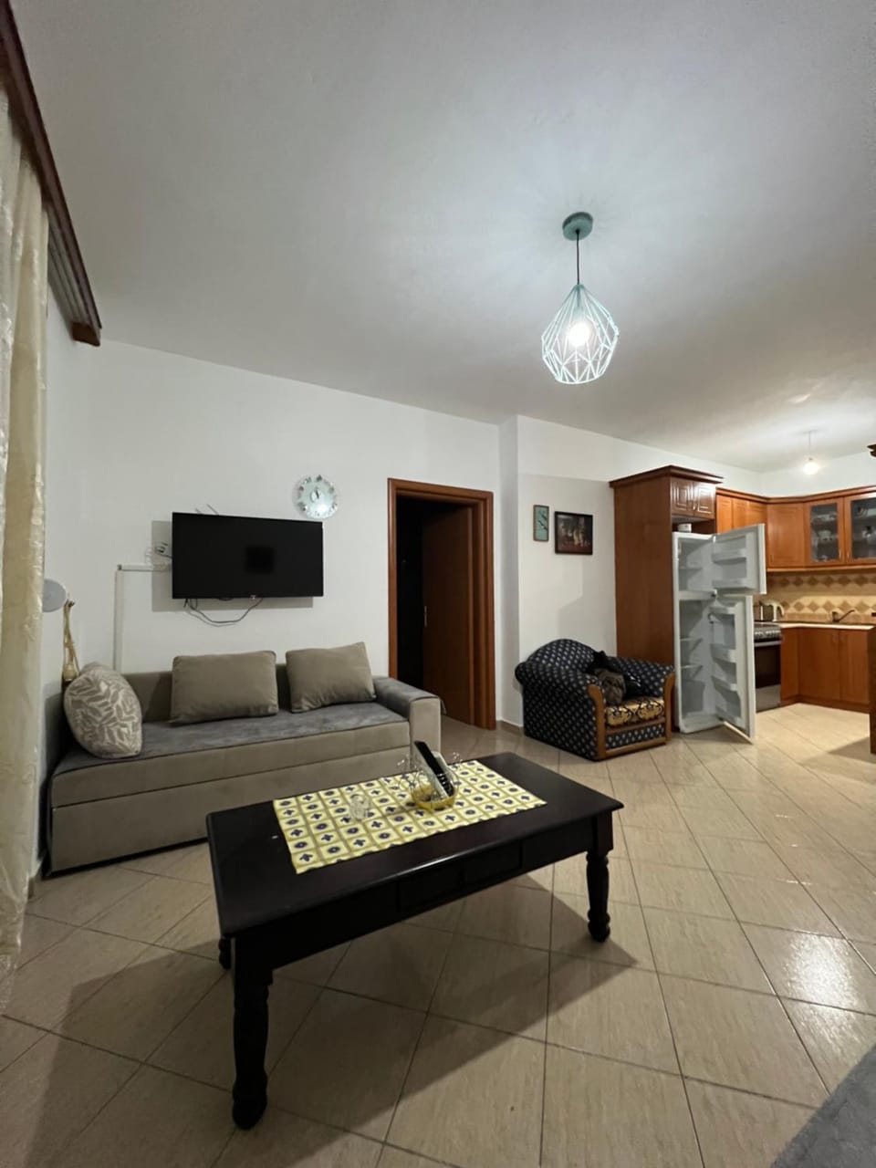 Communal lounge/ TV room, TV and multimedia, Living room, Seating area