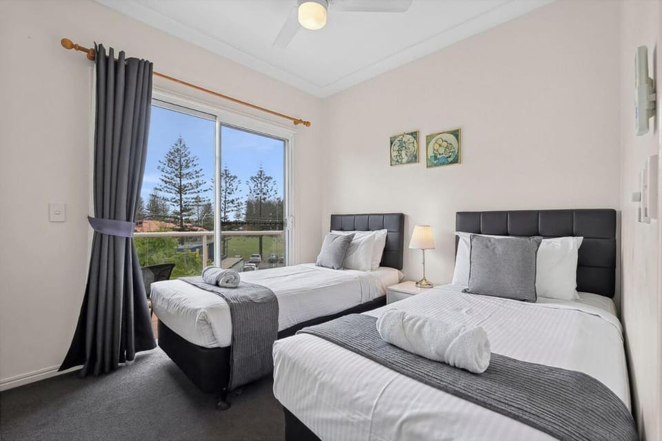 Stylish Coastal Retreat in the Heart of Broadbeach Apartment in Gold Coast