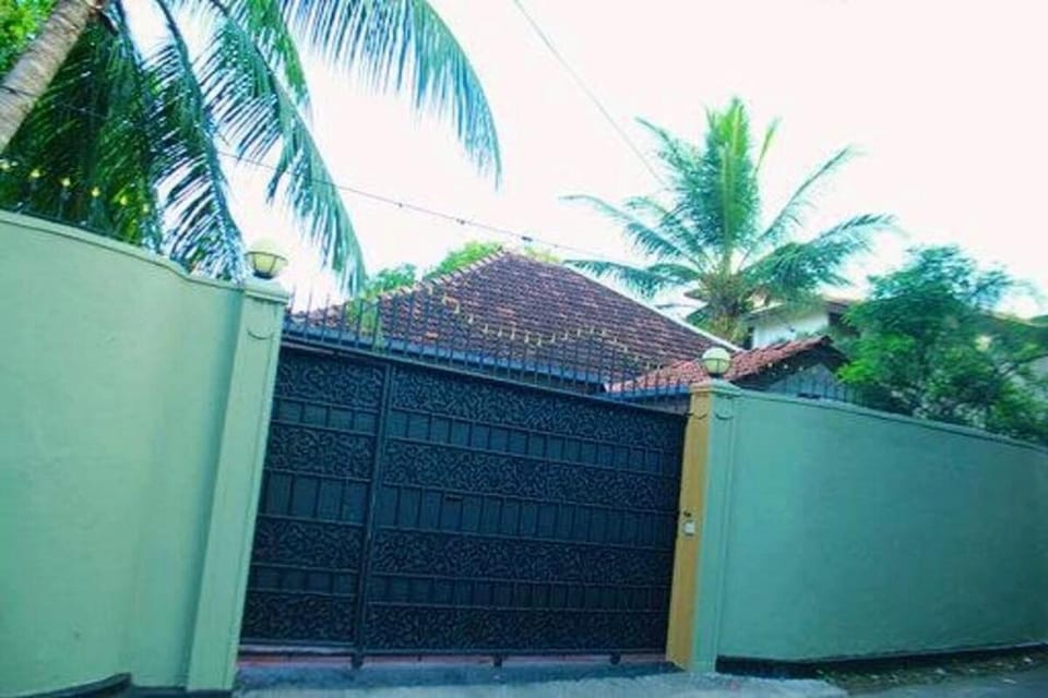 Leena Holiday Villa Villa in Western Province