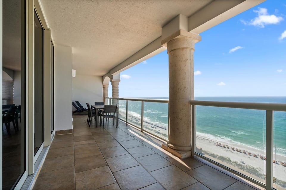 Beach Club Resort & Spa Unit 1502 House in Pensacola Beach