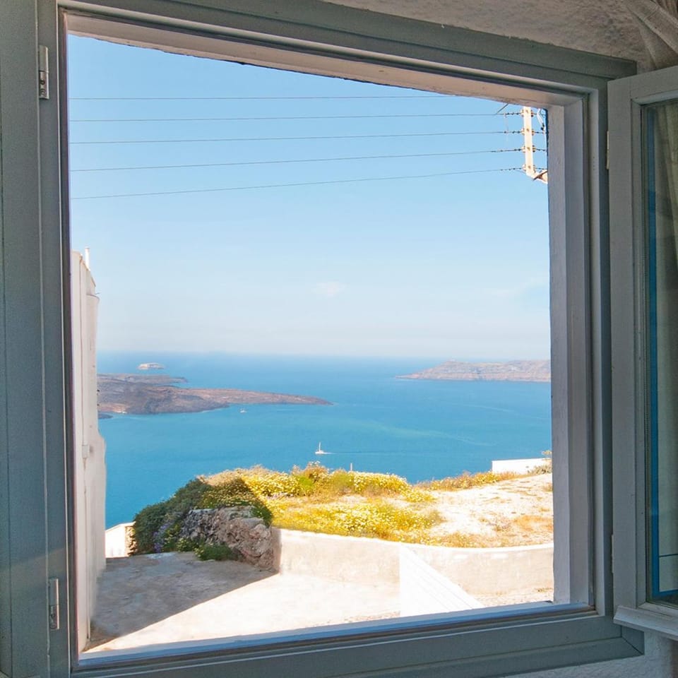 Nearby landmark, Day, Natural landscape