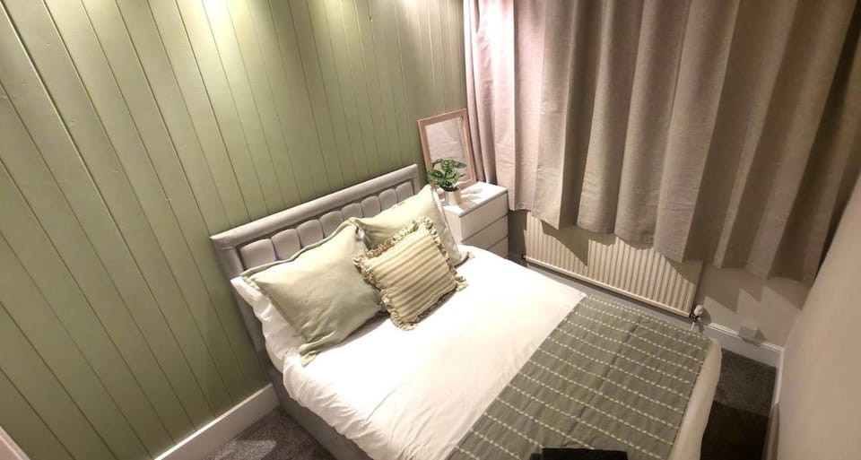 Ravenshaw House Parking Maidstone 4 Bed Garden House in Maidstone